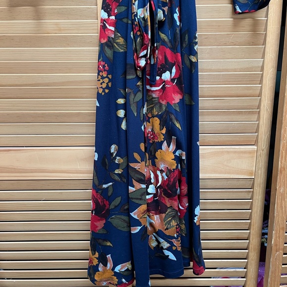 Gorgeous dress - Picture 8 of 8